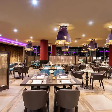 Hotel Leonardo Royal Venice 4*